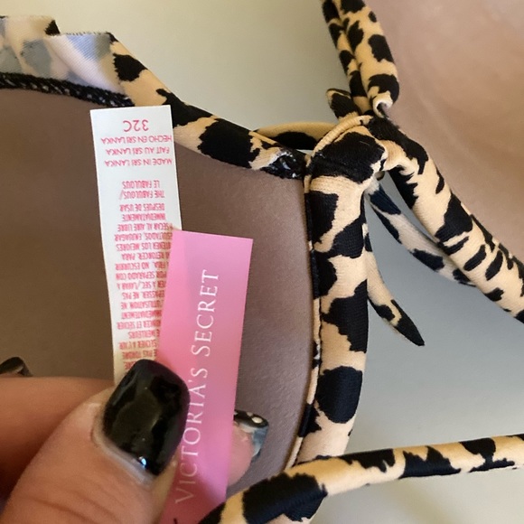 Victoria’s Secret Cheetah Bombshell push up top with black tie side bottom - Picture 4 of 4